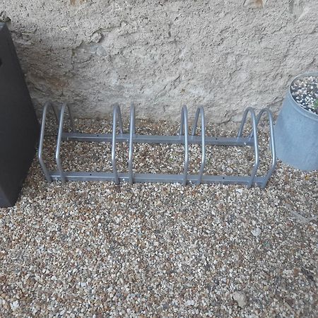 La Grotte Du Bonheur Apartment Cangey Екстериор снимка