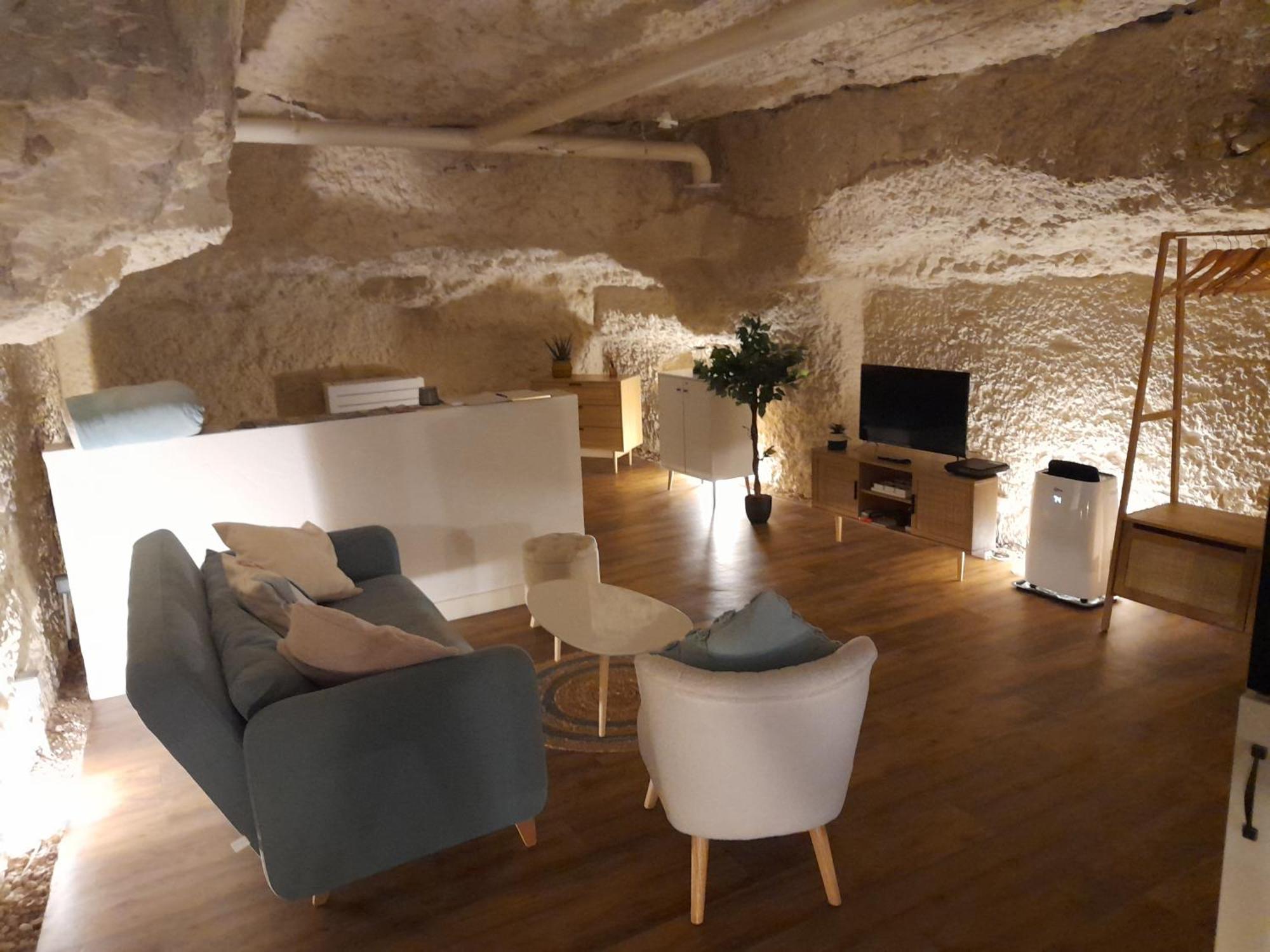 La Grotte Du Bonheur Apartment Cangey Екстериор снимка