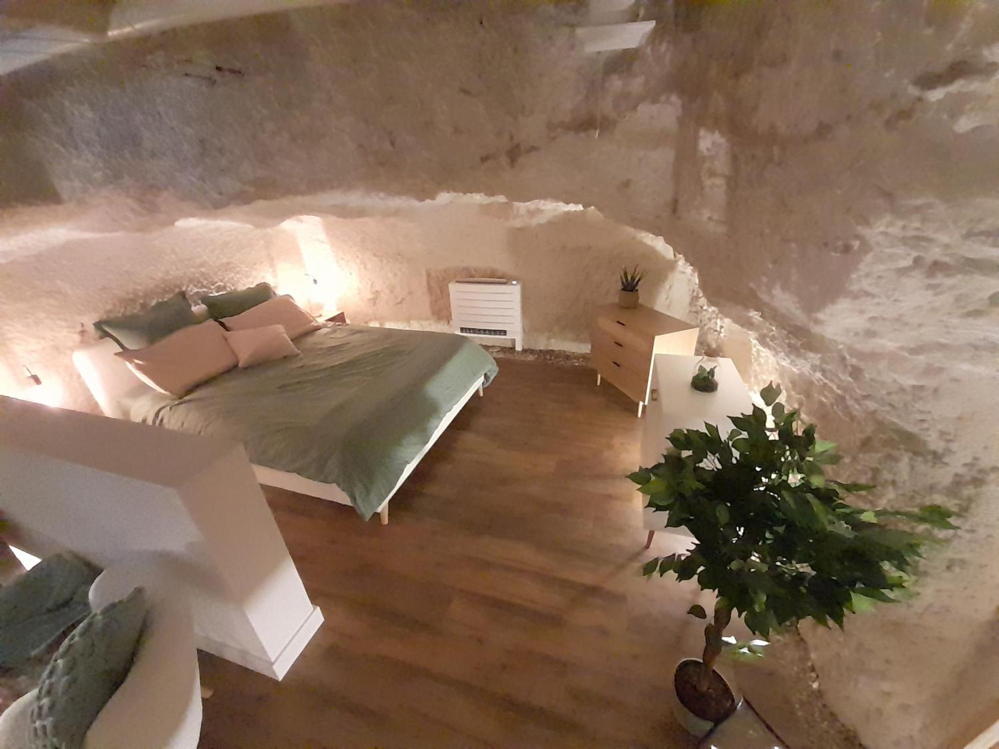 La Grotte Du Bonheur Apartment Cangey Екстериор снимка